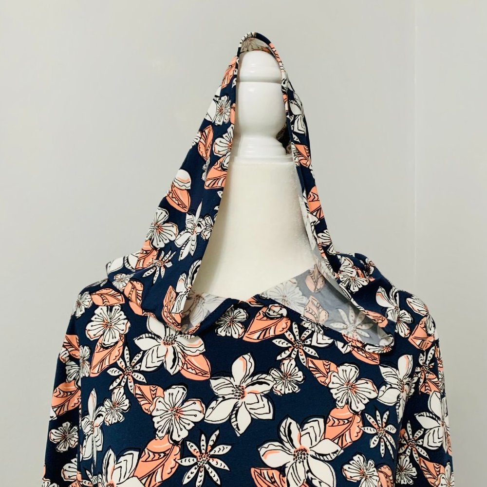ASPEN RASHGUARD WITH HOODIE SWIM TOP - Picture 2 of 10